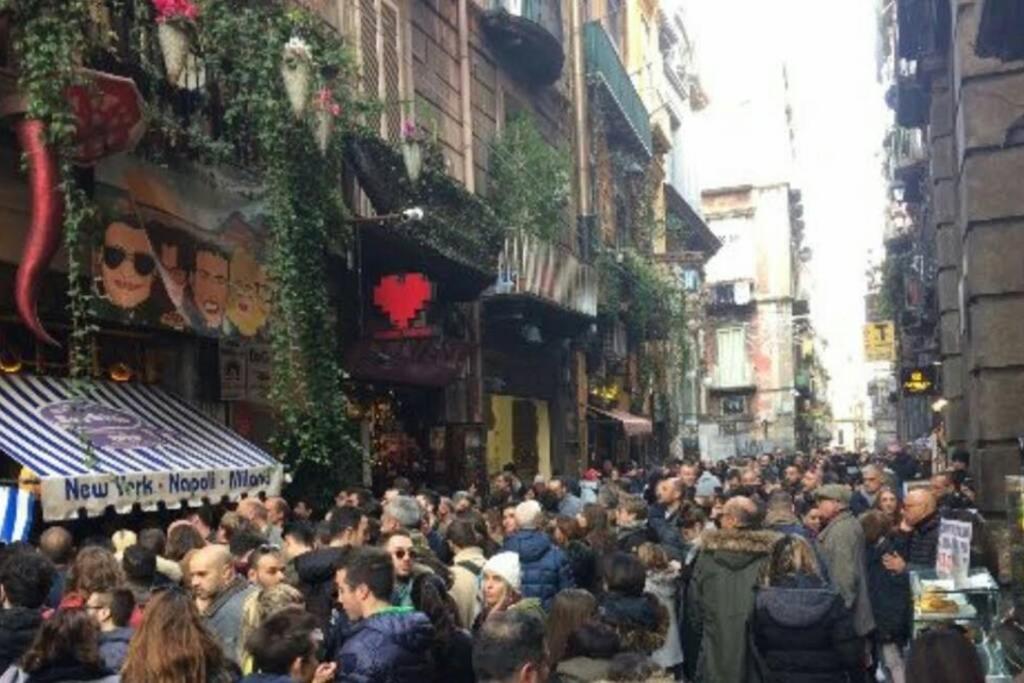 Appartement Napoli Centro Storico Un Passo Da San Gennaro Extérieur photo