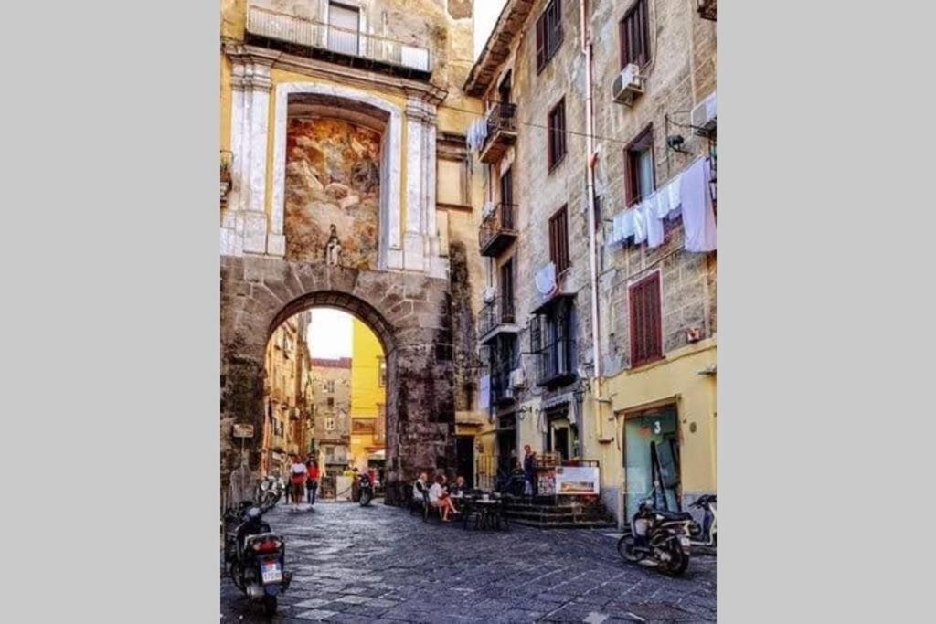 Appartement Napoli Centro Storico Un Passo Da San Gennaro Extérieur photo